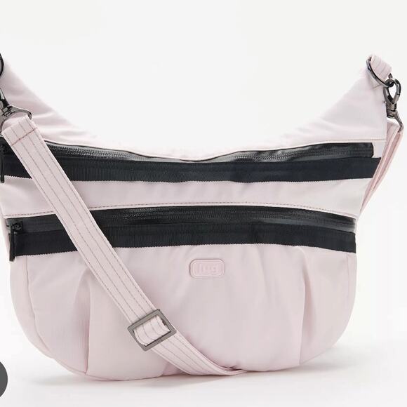lug Hippy New without tags Powder Pink Nylon‎ Crossbody Hip bag RFID Pocket - Picture 1 of 8